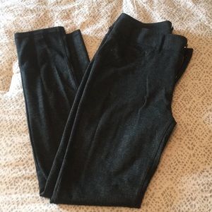 Maurice’s grey leggings